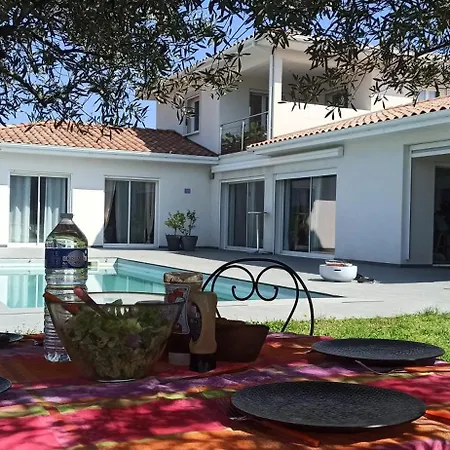 La Des Oliviers Vila Saint-Hippolyte-de-Montaigu